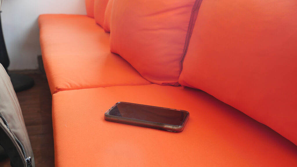 Cellphones should be allowed in rehab